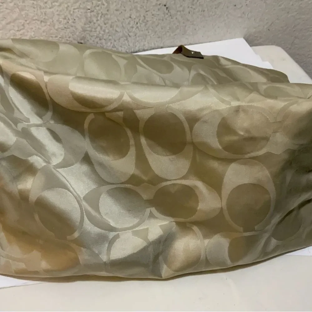 Coach tan signature Satin large Tote bag and matching removable wallet - Picture 9 of 11